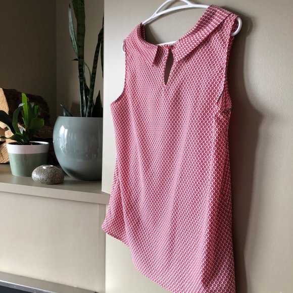 Scoop Neck Flow Top - Picture 2 of 3